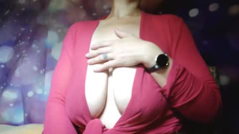 Snapshot of carlysmiles chatting on 10/08/25, 10:13 Carly Smiles online show from 10/08/25, 10:13