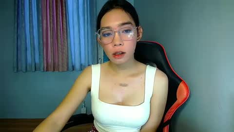 Snapshot of carmelasexmachinex chatting on 02/06/25, 04:21 carmela online show from 02/06/25, 04:21