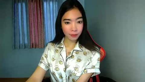 Snapshot of carmelasexmachinex chatting on 02/07/25, 07:40 carmela online show from 02/07/25, 07:40