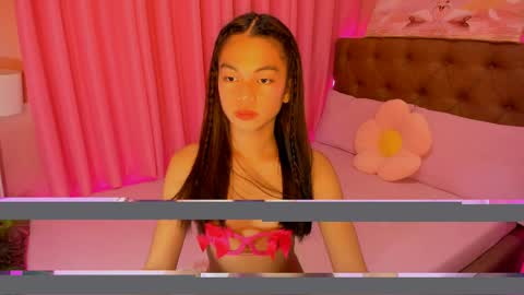 Snapshot of carmella_amethyst chatting on 04/01/26, 11:33 CARMELLA online show from 04/01/26, 11:33