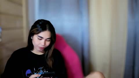 Snapshot of carmellawizardcumx chatting on 04/28/26, 02:27 carmellawizardcumx online show from 04/28/26, 02:27