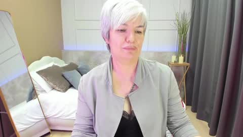 Snapshot of carmensoft chatting on 02/12/25, 01:09 Carmen online show from 02/12/25, 01:09