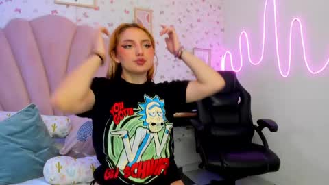 Snapshot of carmesi_ chatting on 04/24/26, 07:38 carmesi_ online show from 04/24/26, 07:38