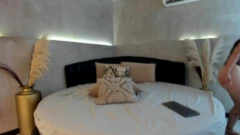 Snapshot of caro_zapata chatting on 04/04/26, 02:47 Carolina online show from 04/04/26, 02:47