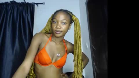 Snapshot of carobaby8 chatting on 11/08/25, 04:45 caroline online show from 11/08/25, 04:45