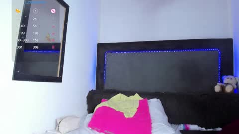 Snapshot of carol100597 chatting on 02/19/25, 11:57 karol online show from 02/19/25, 11:57