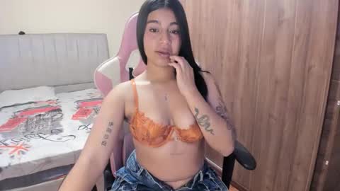 Snapshot of carol_gomez73 chatting on 04/28/26, 10:42 carol gomez73 online show from 04/28/26, 10:42