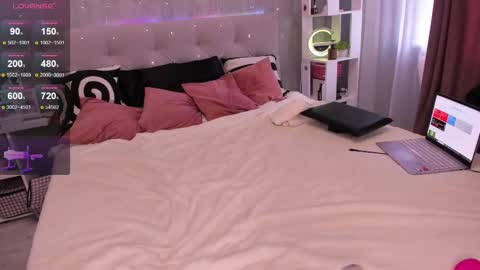 Snapshot of carol_may_ chatting on 03/07/25, 05:51 carol_may_ online show from 03/07/25, 05:51