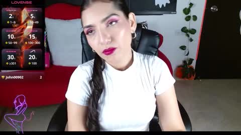 Caroline online show from 10/07/25, 01:41