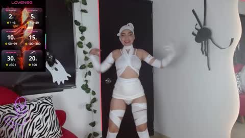 Caroline online show from 10/29/25, 02:08