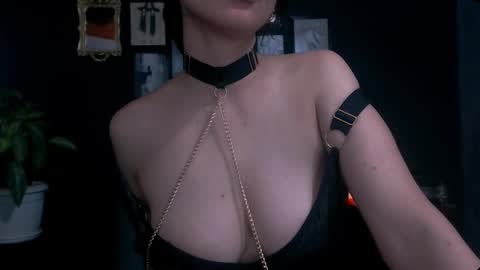 Snapshot of carolaird_25 chatting on 11/22/25, 09:47 carolaird online show from 11/22/25, 09:47