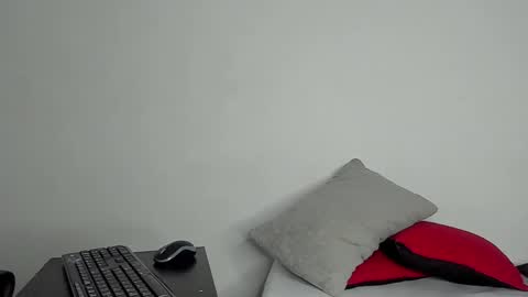 Snapshot of carolay759687 chatting on 01/17/25, 10:00 carolay759687 online show from 01/17/25, 10:00