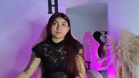 Snapshot of carolay759687 chatting on 09/11/25, 04:34 carolay759687 online show from 09/11/25, 04:34