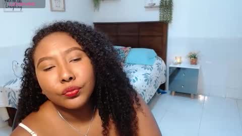 Snapshot of caroldelatorre chatting on 10/23/25, 08:51 Carol de la torre online show from 10/23/25, 08:51