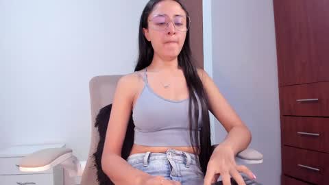 Caroline online show from 01/03/25, 03:22