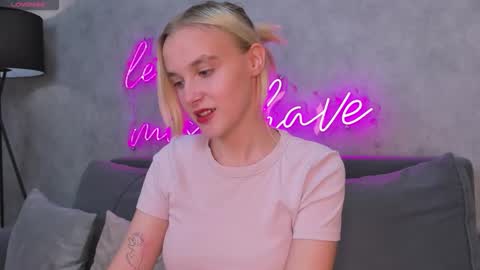 Carol online show from 09/18/25, 07:43