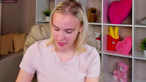 Carol online show from 09/24/25, 04:27