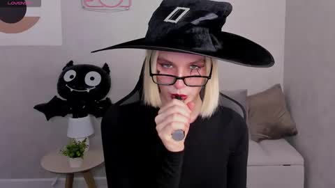 Carol online show from 10/28/25, 07:34