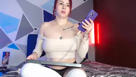 Snapshot of carolin_moore chatting on 01/21/25, 07:17 Carolin Moore online show from 01/21/25, 07:17