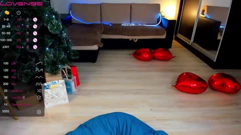 Snapshot of carolina_bby chatting on 01/08/25, 09:00 Carolina online show from 01/08/25, 09:00