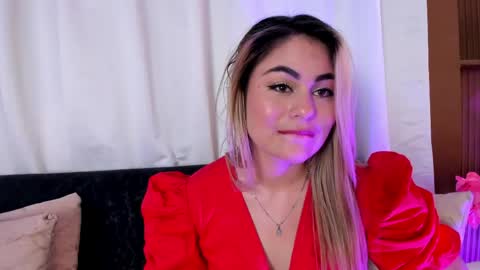 Snapshot of carolina_torres25 chatting on 03/21/26, 02:20 carolina_torres25 online show from 03/21/26, 02:20
