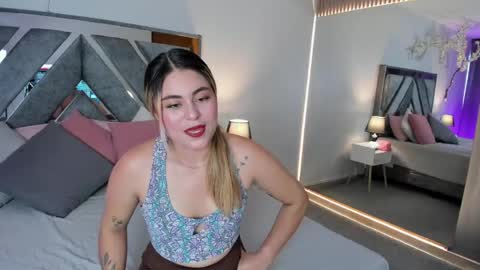 Snapshot of carolina_torres25 chatting on 04/22/26, 01:56 carolina_torres25 online show from 04/22/26, 01:56