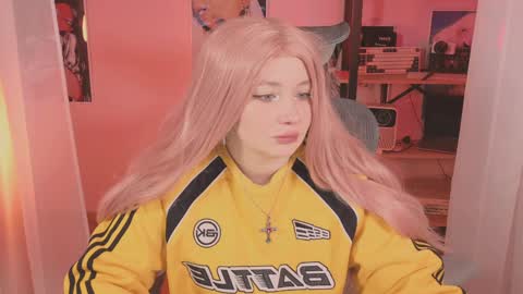 Mira online show from 04/03/26, 07:17