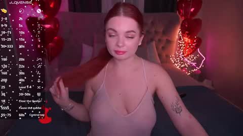 Snapshot of carolinadia chatting on 02/18/25, 10:16 carolinadia online show from 02/18/25, 10:16