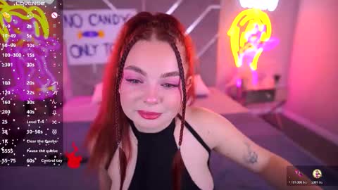 Snapshot of carolinadia chatting on 10/31/25, 08:21 carolinadia online show from 10/31/25, 08:21