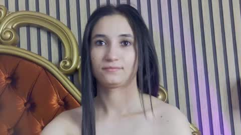 Snapshot of carolinahart chatting on 06/25/26, 03:06 carolinahart online show from 06/25/26, 03:06