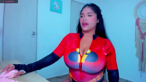 Carolina online show from 10/20/25, 01:44