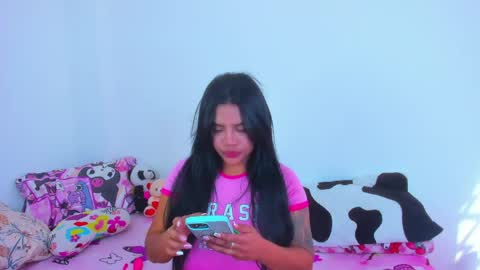 Snapshot of carolinalovehot chatting on 04/22/26, 02:29 Carolina online show from 04/22/26, 02:29