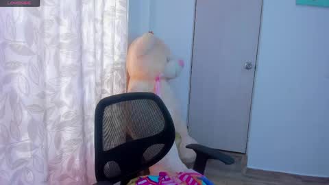 Snapshot of carolinalovehot chatting on 04/27/26, 02:59 Carolina online show from 04/27/26, 02:59