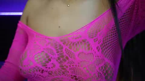 Snapshot of carolinapetra chatting on 06/12/26, 04:44 Mellany online show from 06/12/26, 04:44