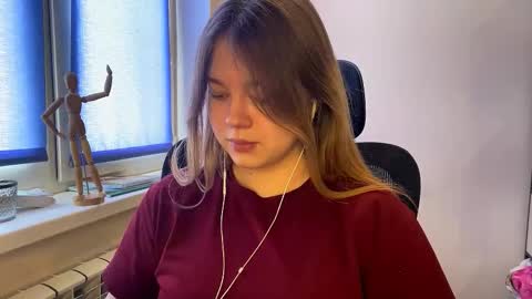 Snapshot of carolindueno chatting on 02/23/26, 07:39 carolindueno online show from 02/23/26, 07:39