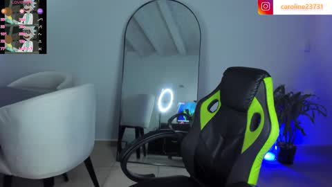 Snapshot of caroline23_x chatting on 03/08/25, 02:45 Eri online show from 03/08/25, 02:45