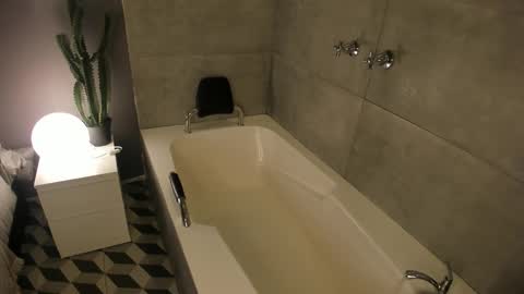  Caroline  online show from 03/13/26, 11:28