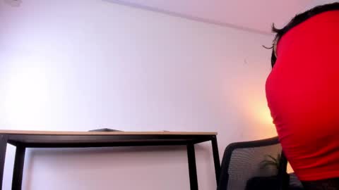  Caroline  online show from 04/11/26, 11:36