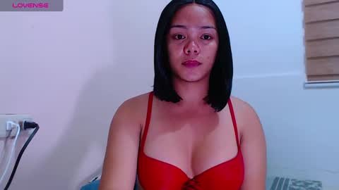 caroline_east online show from 03/01/25, 04:22