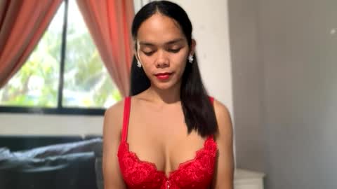 Snapshot of caroline_east chatting on 04/16/26, 02:01 caroline_east online show from 04/16/26, 02:01