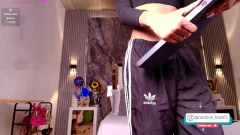 caroline_foster1 online show from 05/09/26, 12:10
