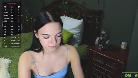 Snapshot of caroline_hey chatting on 10/05/25, 03:54 Mary and Carol online show from 10/05/25, 03:54