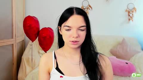 Snapshot of caroline_hey chatting on 02/18/26, 08:21 Mary and Carol online show from 02/18/26, 08:21