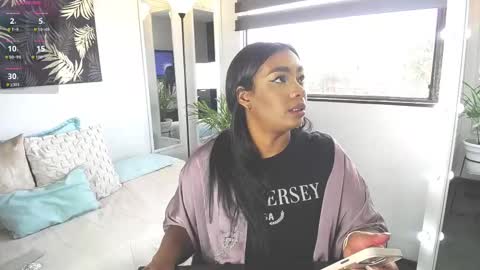 C A R O L I N E online show from 02/11/25, 12:48