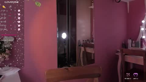 Caro online show from 11/25/25, 07:58