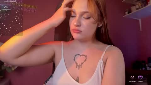 Snapshot of caroline_kiparis chatting on 04/30/26, 08:57 Caro online show from 04/30/26, 08:57