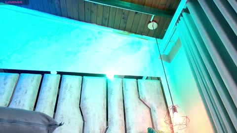 Carolina online show from 12/20/25, 04:19