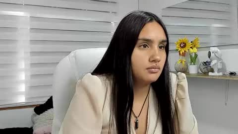 caroline_rodriguez_9 online show from 03/30/26, 07:15