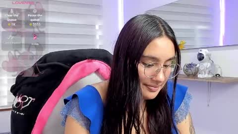 Snapshot of caroline_rodriguez_9 chatting on 04/27/26, 07:01 caroline_rodriguez_9 online show from 04/27/26, 07:01