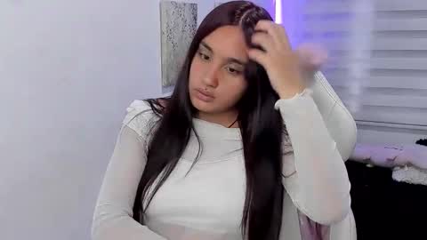 Snapshot of caroline_rodriguez_9 chatting on 06/01/26, 07:37 caroline_rodriguez_9 online show from 06/01/26, 07:37